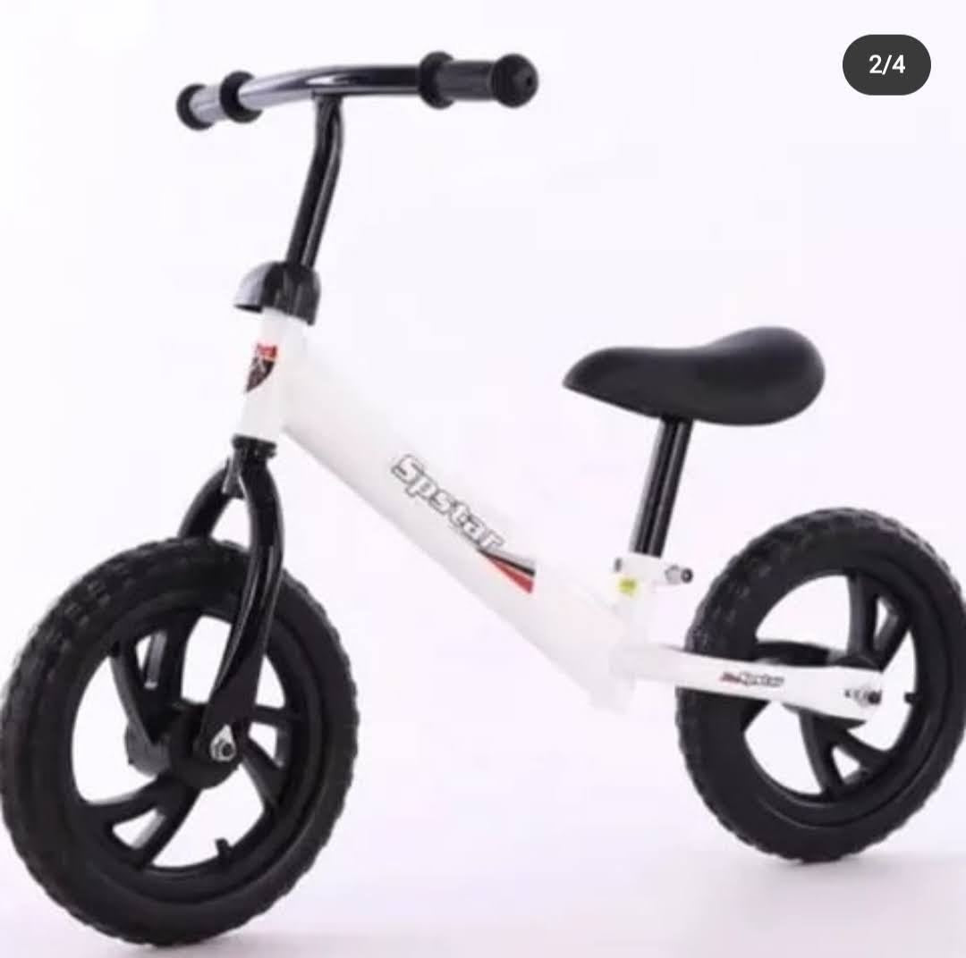 Bicicleta de equilibrio sin pedales